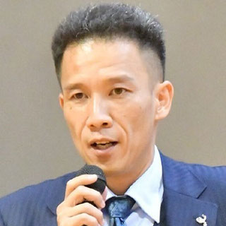 金丸　滋