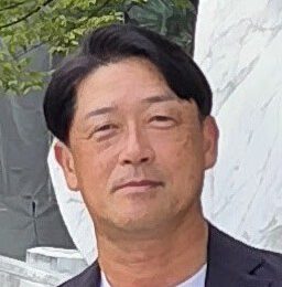 野口　謙吾　氏